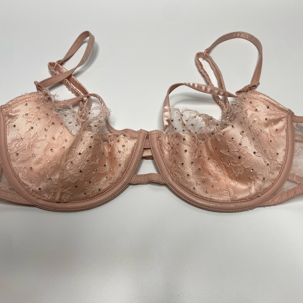 Victoria secrets exclusive edition bra